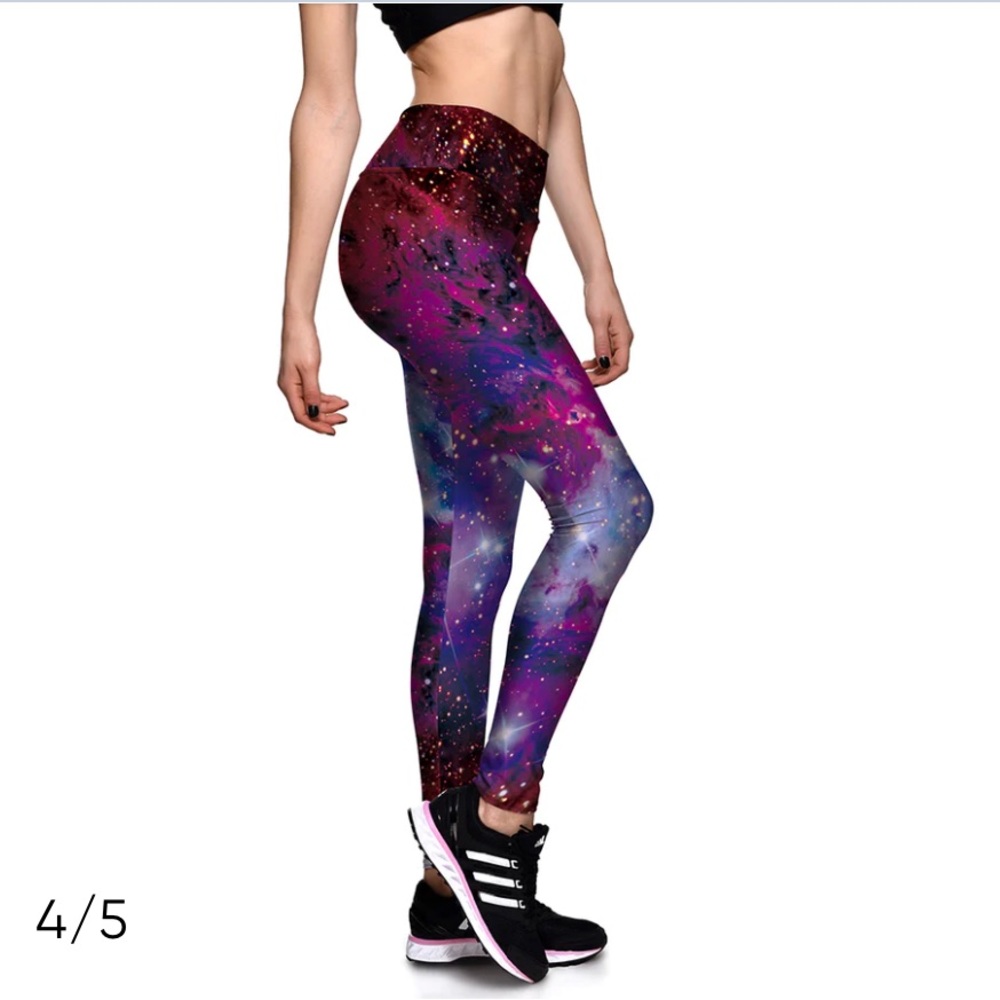 Galaxy print leggings